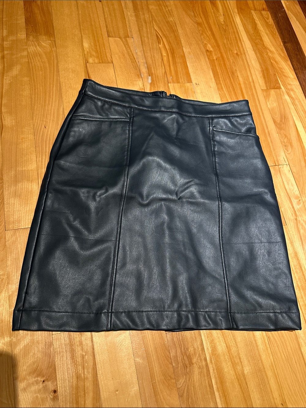 Reitmans Charcoal Grey Faux Leather Skirt